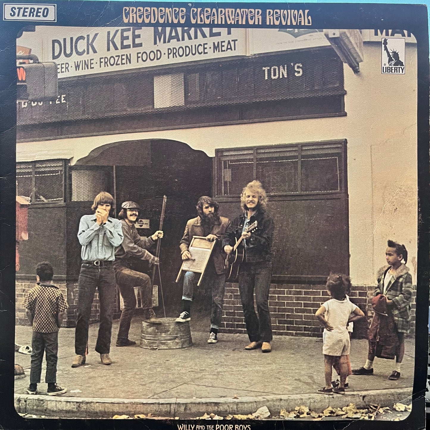 CREEDENCE CLEARWATER REVIVAL - WILLY AND THE POOR BOYS /VG+/VG+