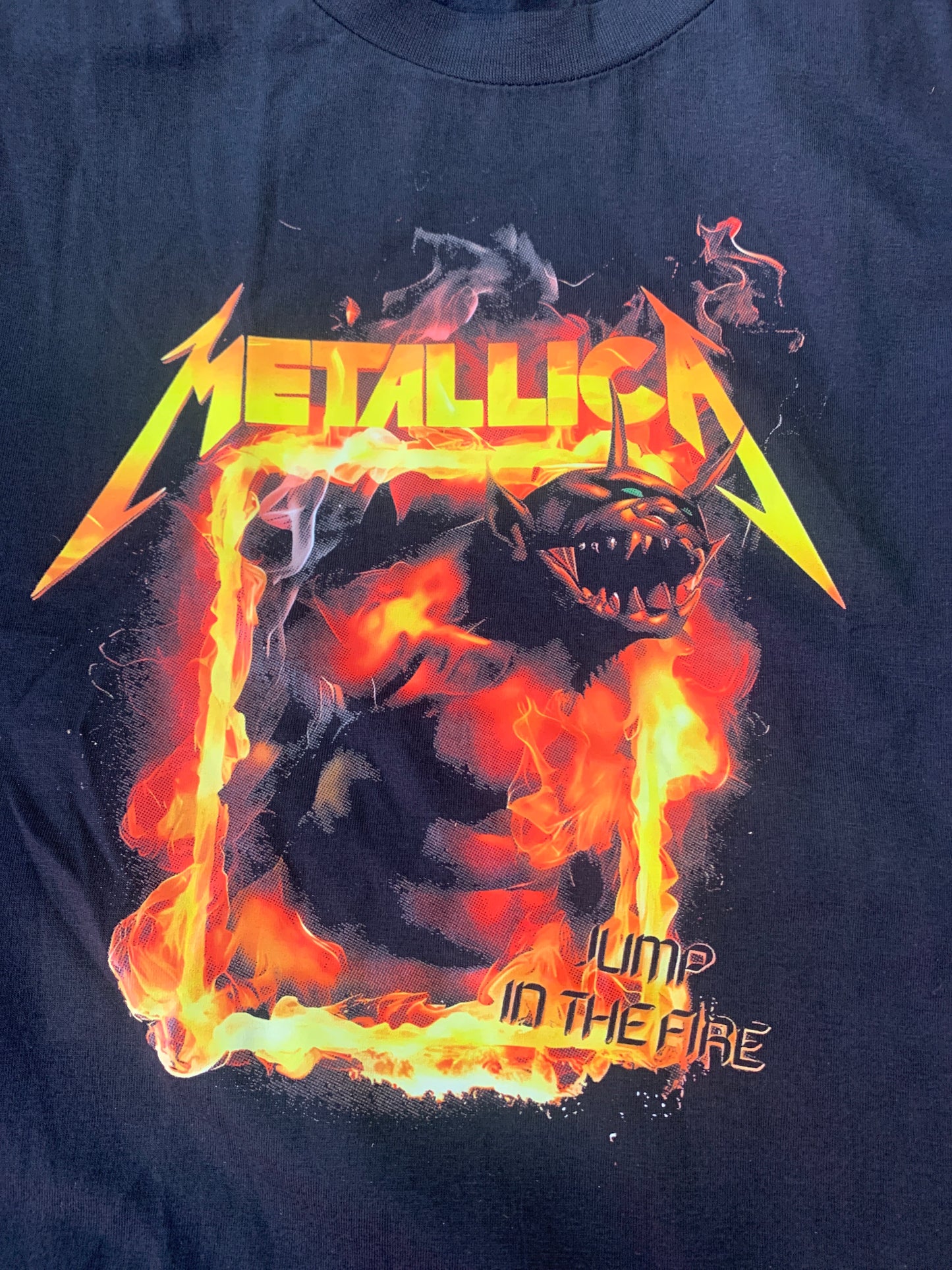 METALLICA JUMP IN THE FIRE BLACK TEE