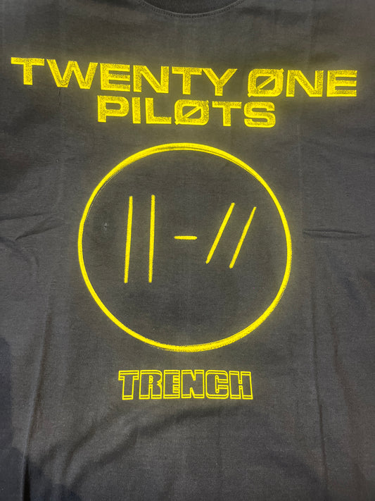 TWENTY ONE PILOTS TRENCH BLACK TEE