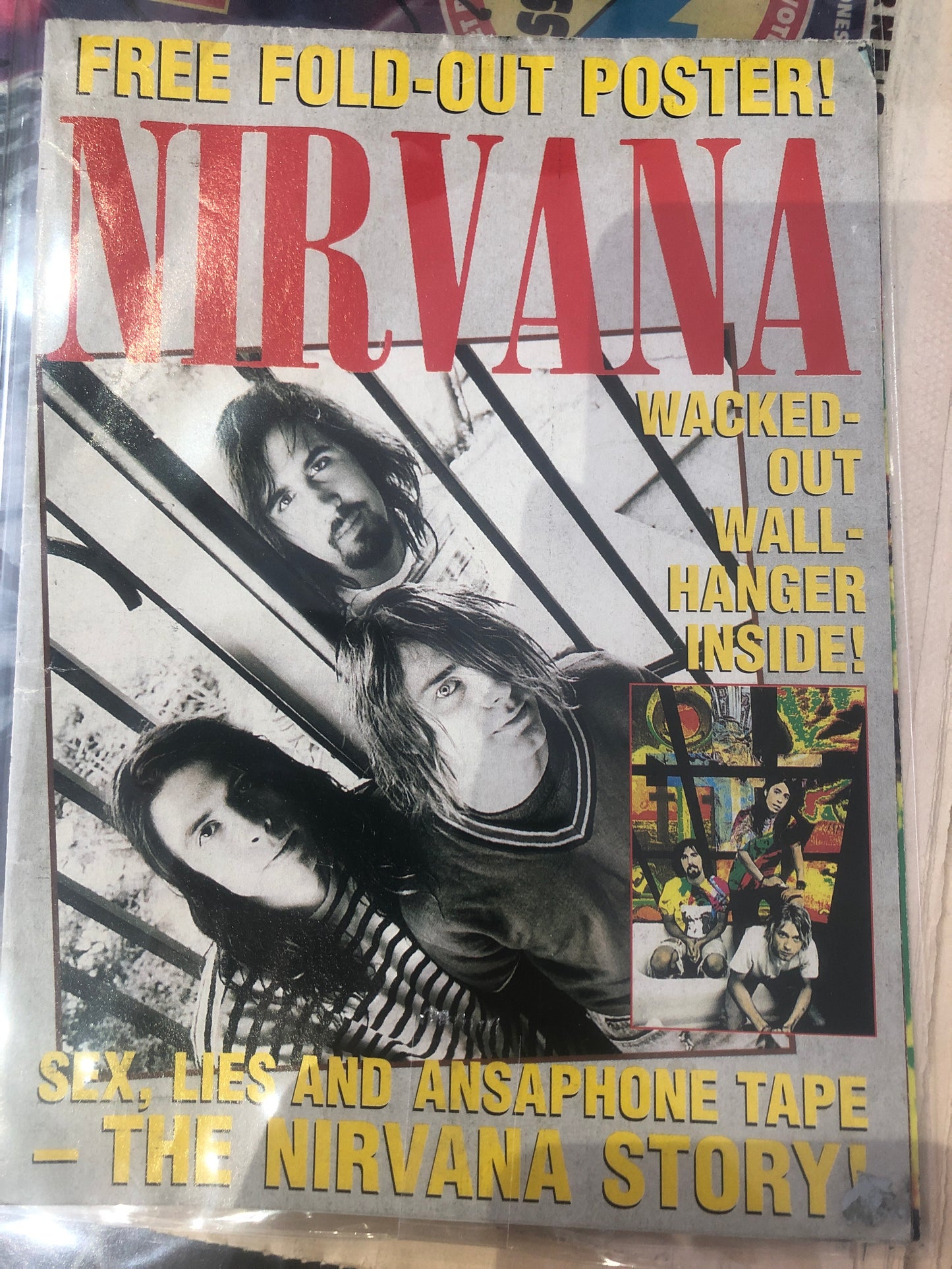 NIRVANA MAGAZINE W/FOLD OUT POSTER