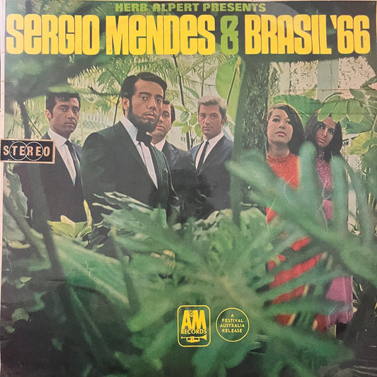 HERB ALPERT PRESENTS - SERGIO MENDES& BRASILL 66. VG+/EX