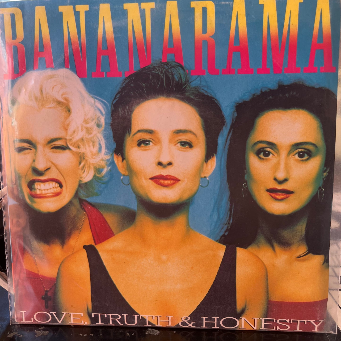 BANANARAMA - LOVE, TRUTH & HONESTY/STRIKE IT RICH 7" SINGLE